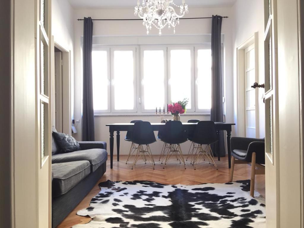 Luxury Old Town Apartment Pula Exterior photo